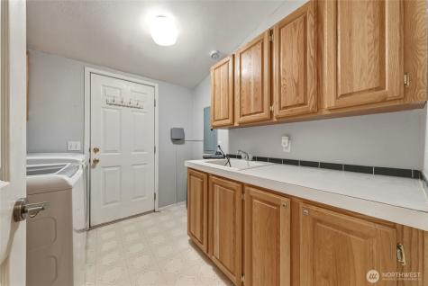 1655 SE Hickory Court College Place WA 99324