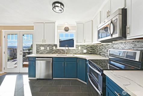 8451 40th Avenue SW Seattle WA 98136