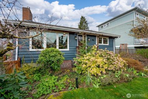 8451 40th Avenue SW Seattle WA 98136