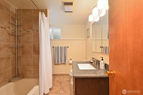 8451 40th Avenue SW Seattle WA 98136