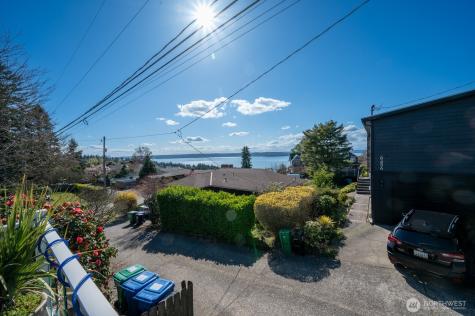 8451 40th Avenue SW Seattle WA 98136