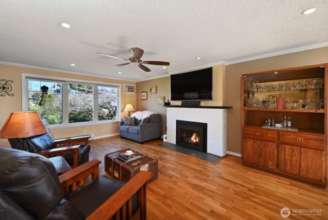 8451 40th Avenue SW Seattle WA 98136