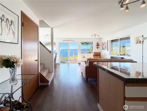 46 G Mukilteo Way Hat Island WA 98206