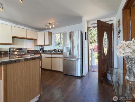 46 G Mukilteo Way Hat Island WA 98206