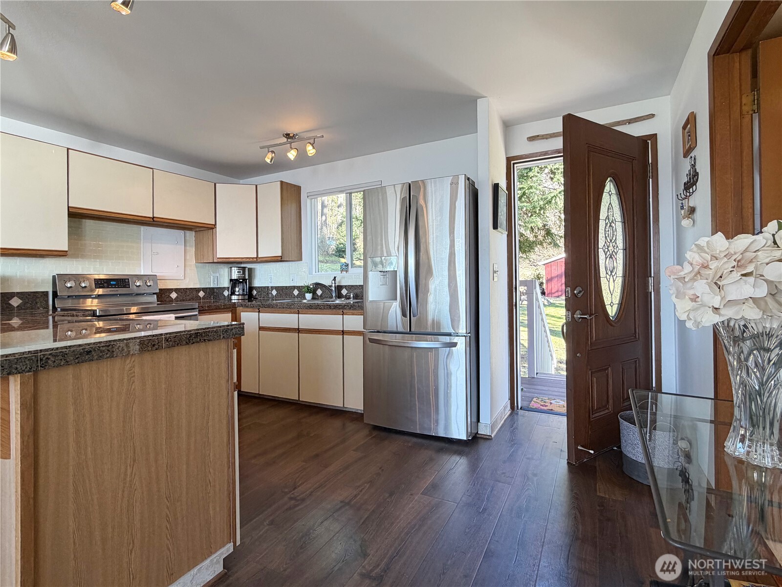 46 G Mukilteo Way Hat Island WA 98206