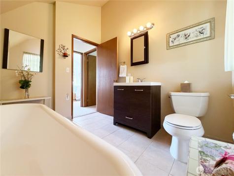 46 G Mukilteo Way Hat Island WA 98206
