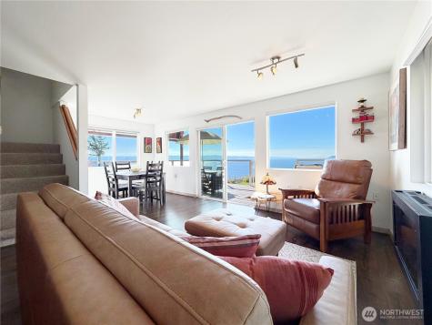 46 G Mukilteo Way Hat Island WA 98206