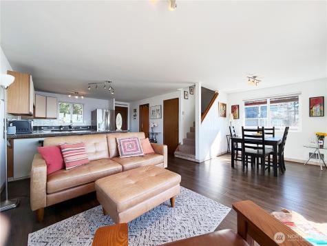 46 G Mukilteo Way Hat Island WA 98206