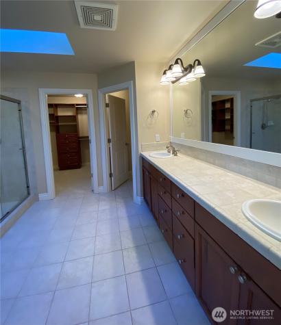 11215 NE 116th Place Kirkland WA 98034