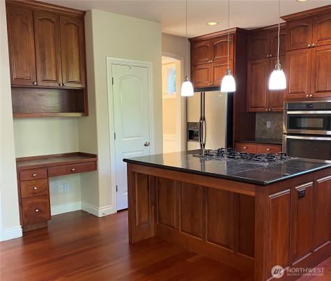 11215 NE 116th Place Kirkland WA 98034