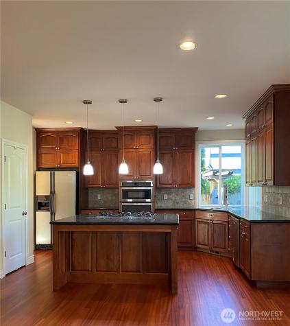 11215 NE 116th Place Kirkland WA 98034