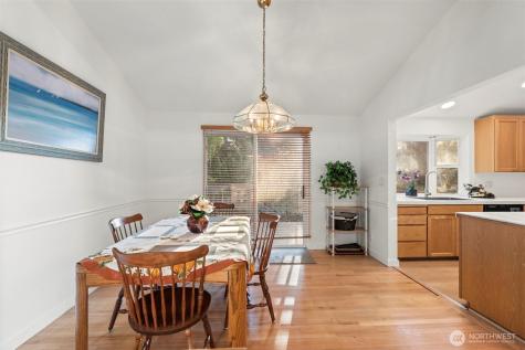 13405 SE 56th Place Bellevue WA 98006