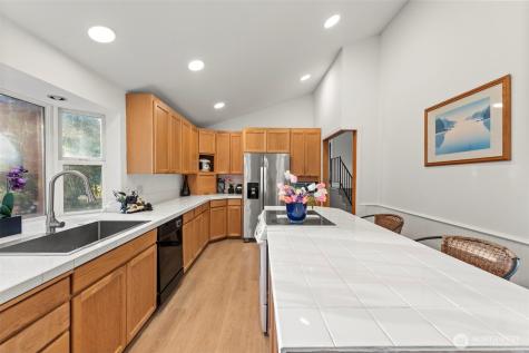 13405 SE 56th Place Bellevue WA 98006