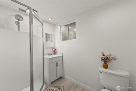 13405 SE 56th Place Bellevue WA 98006