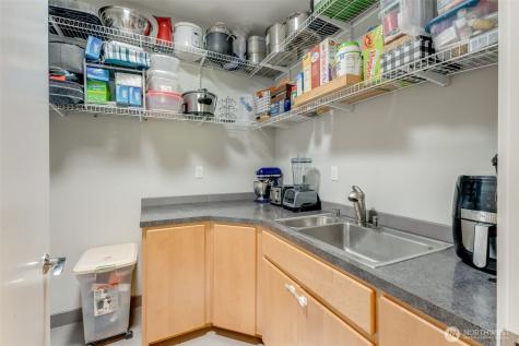 1913 3rd Avenue NW Puyallup WA 98371