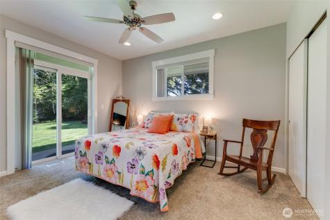 1913 3rd Avenue NW Puyallup WA 98371