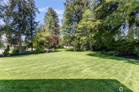 1913 3rd Avenue NW Puyallup WA 98371