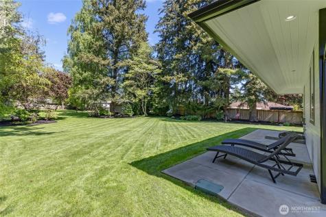 1913 3rd Avenue NW Puyallup WA 98371