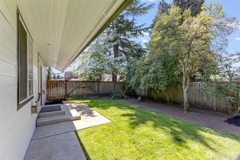 1913 3rd Avenue NW Puyallup WA 98371