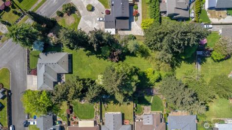 1913 3rd Avenue NW Puyallup WA 98371