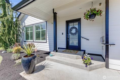 1913 3rd Avenue NW Puyallup WA 98371