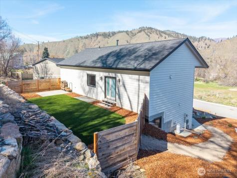 103 Hassan Street Cashmere WA 98815