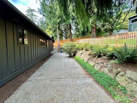 8920 168th Avenue NE Redmond WA 98052