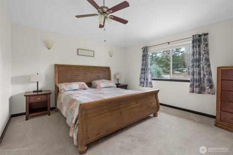 956 Cove View Circle Oak Harbor WA 98277