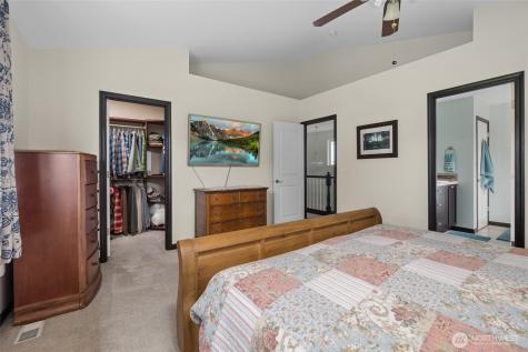 956 Cove View Circle Oak Harbor WA 98277