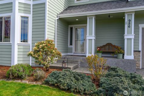 956 Cove View Circle Oak Harbor WA 98277