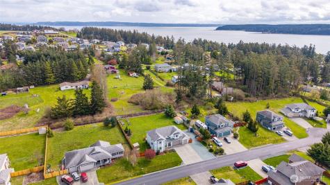 956 Cove View Circle Oak Harbor WA 98277