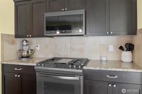 956 Cove View Circle Oak Harbor WA 98277