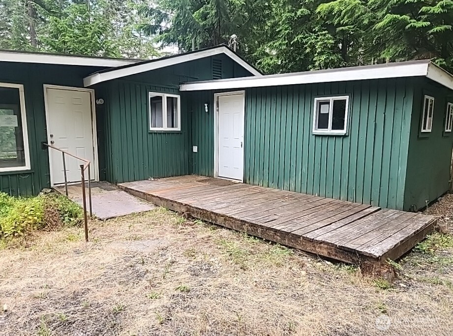 311 N Paradise Drive Lilliwaup WA 98555