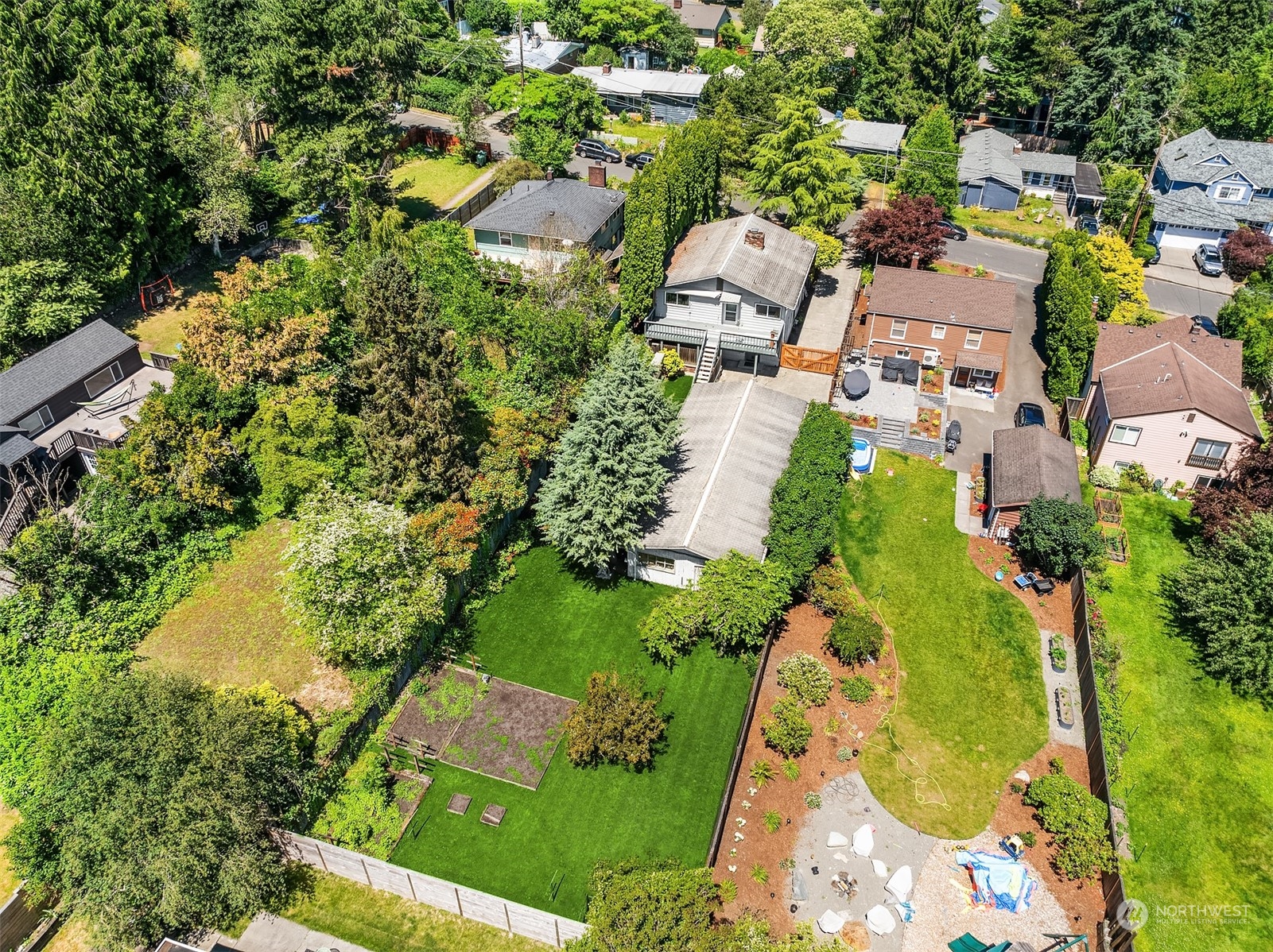 2539 107th Street Seattle WA 98125