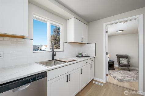 415 N Earl Road Moses Lake WA 98837