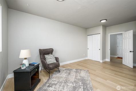 415 N Earl Road Moses Lake WA 98837