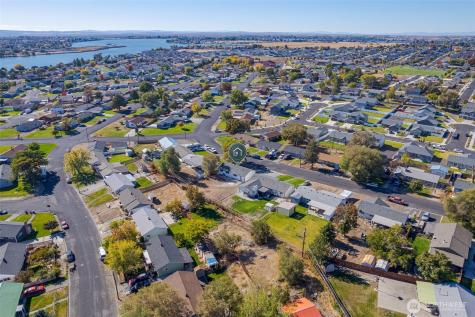 415 N Earl Road Moses Lake WA 98837