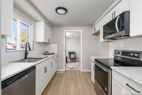 415 N Earl Road Moses Lake WA 98837