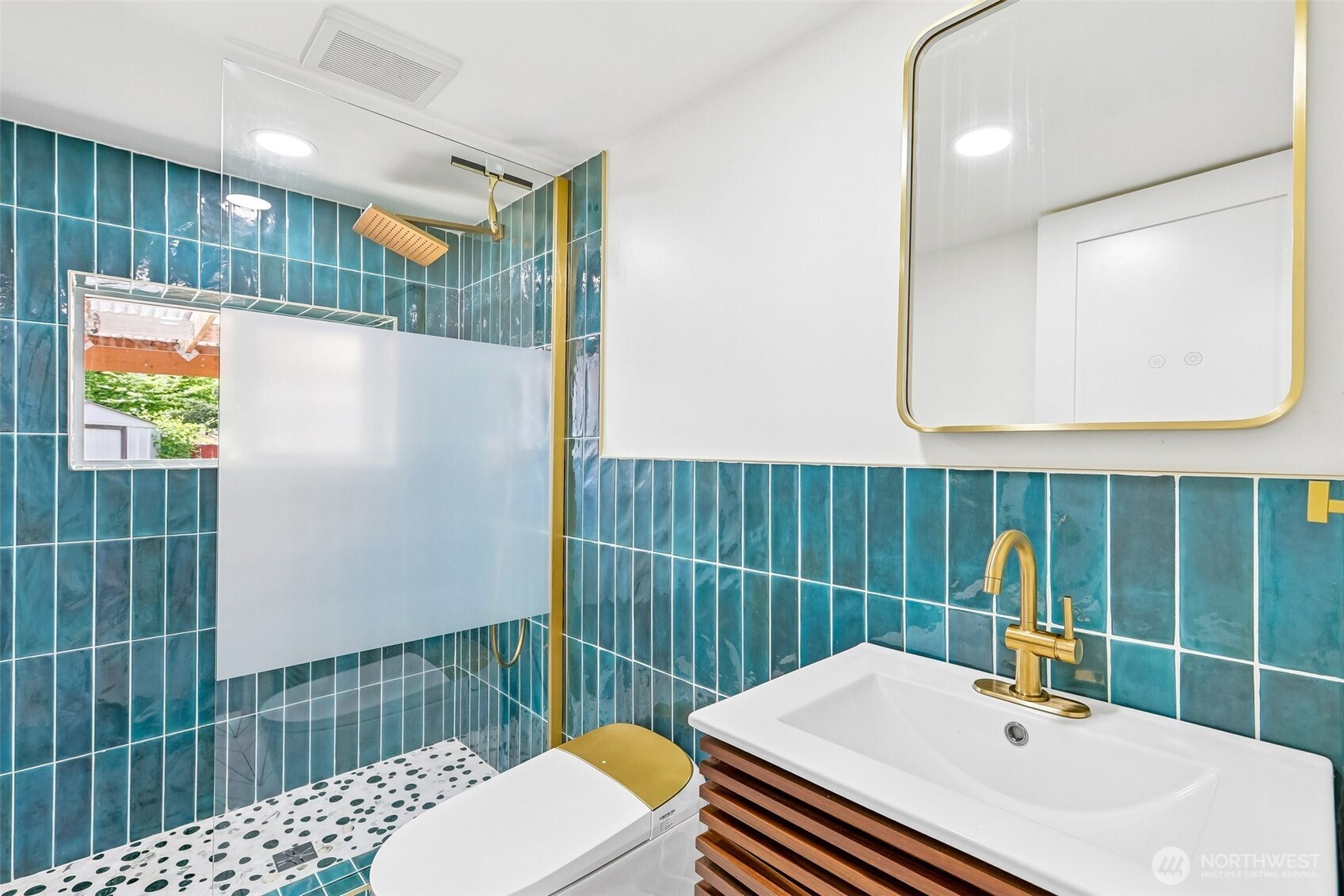 3425 NE 7th Place Renton WA 98056