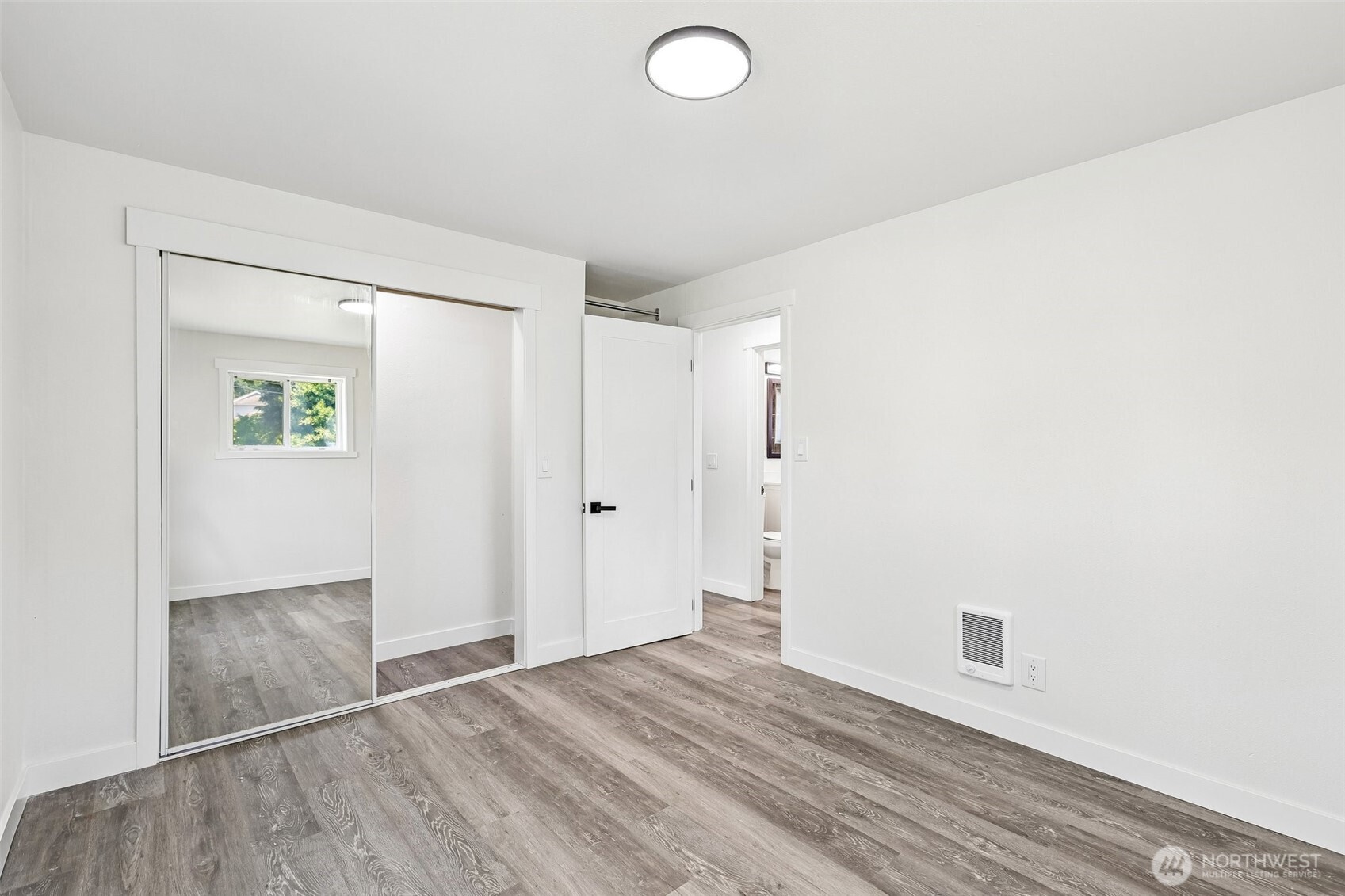 3425 NE 7th Place Renton WA 98056