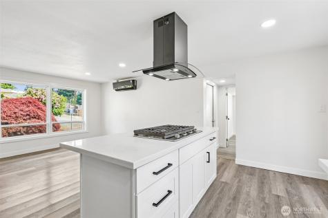 3425 NE 7th Place Renton WA 98056