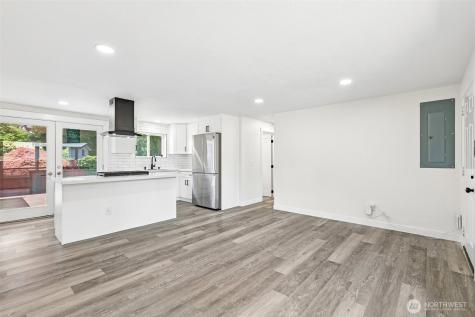 3425 NE 7th Place Renton WA 98056