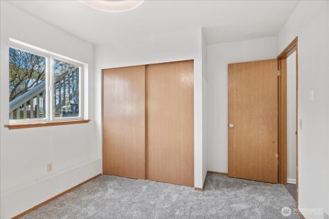 1057 Pinehurst Court Camano Island WA 98282