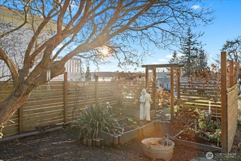 1057 Pinehurst Court Camano Island WA 98282