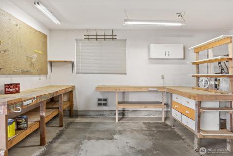 1057 Pinehurst Court Camano Island WA 98282