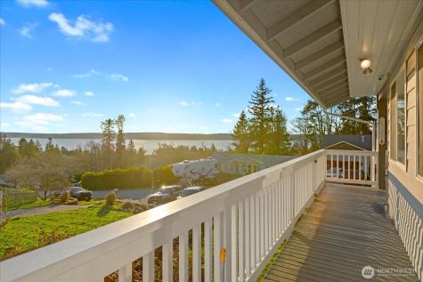 1057 Pinehurst Court Camano Island WA 98282