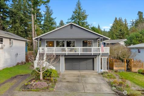 1057 Pinehurst Court Camano Island WA 98282