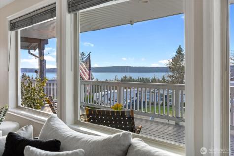 1057 Pinehurst Court Camano Island WA 98282