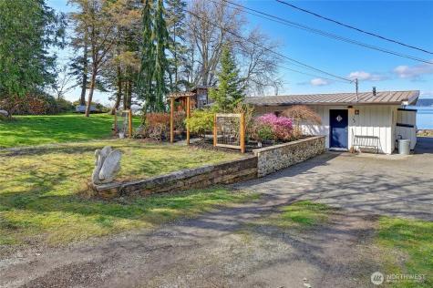 303 Arrowhead Point Lane Camano Island WA 98282