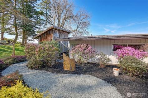 303 Arrowhead Point Lane Camano Island WA 98282